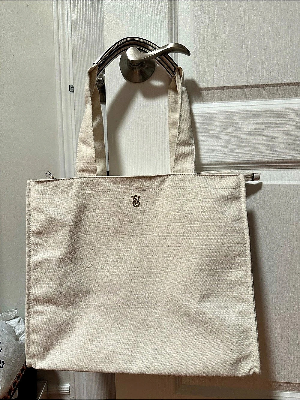 Victoria's Secret Floral Jacquard Gold Logo Zip Tote Bag - Cream